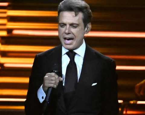 Luis Miguel singer